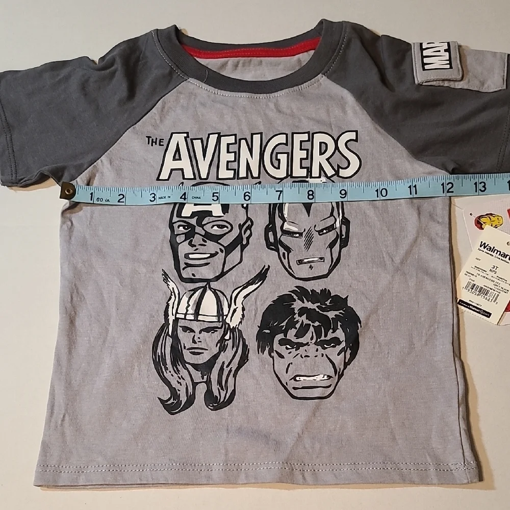 Marvel Avengers Boys Gray Tee EUC Size 3T